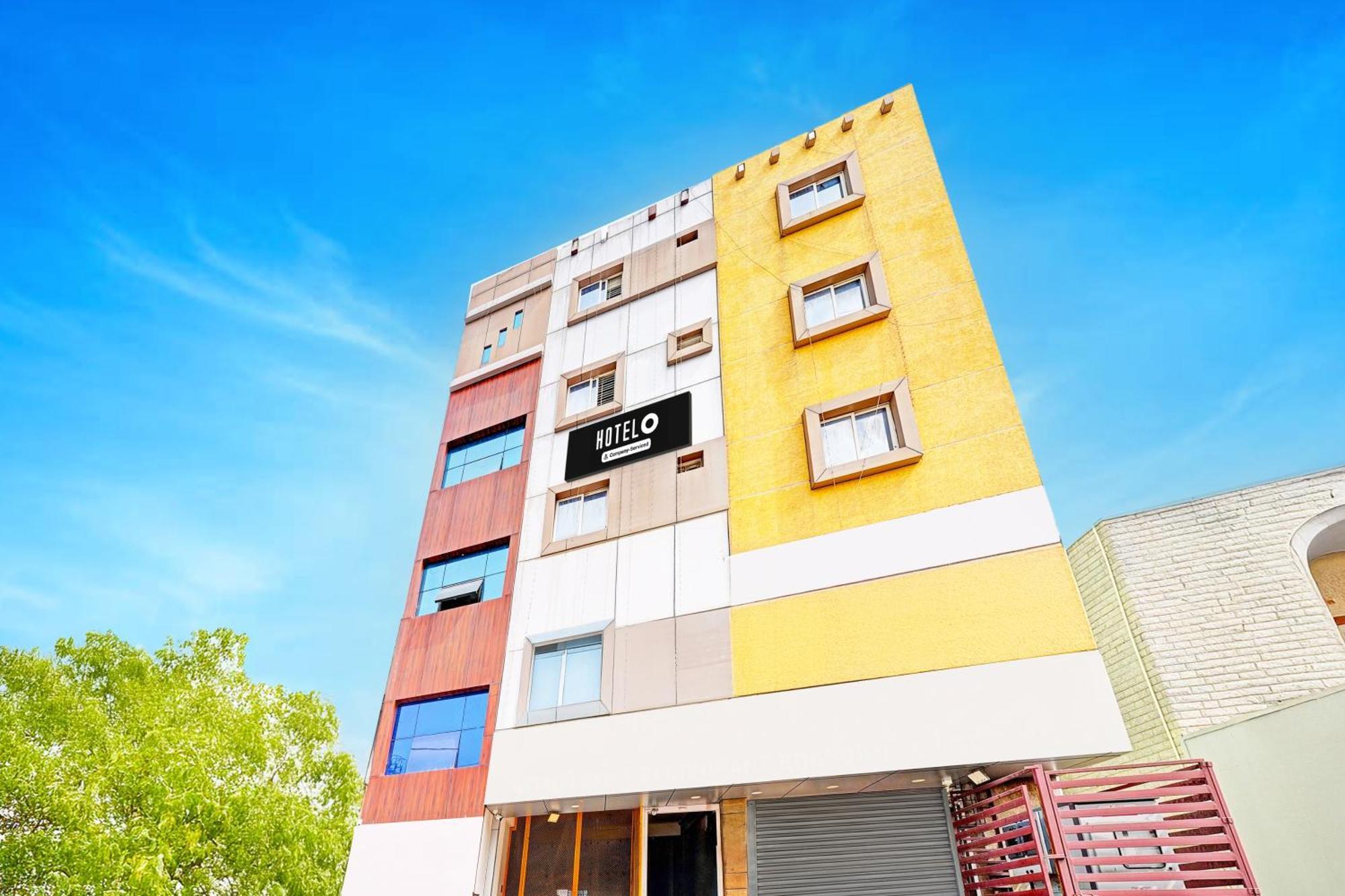 Super Hotel O Srigandhakavalu Formerly Chamundeshwari Lodging Jālahalli Kültér fotó